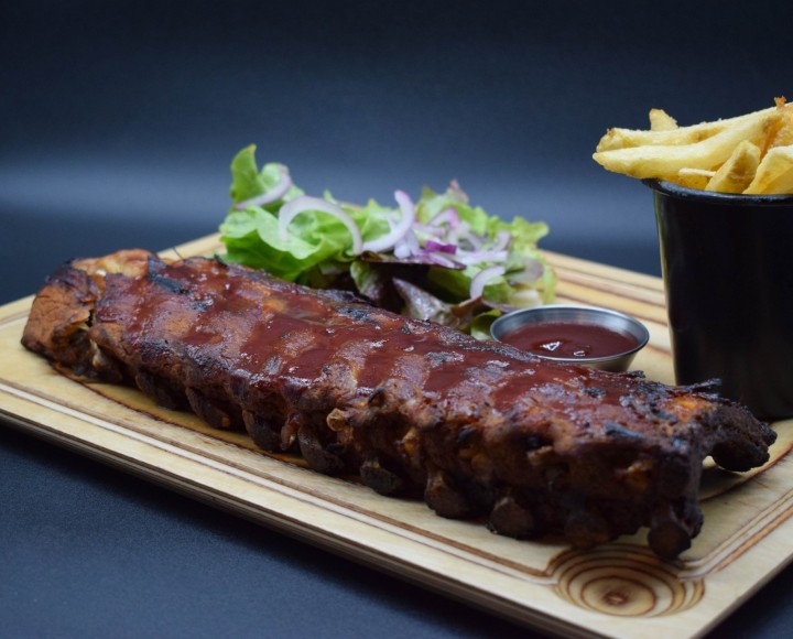 <h6 class='prettyPhoto-title'>Marinated pork ribs cooked at low T°C +/- 500g</h6>