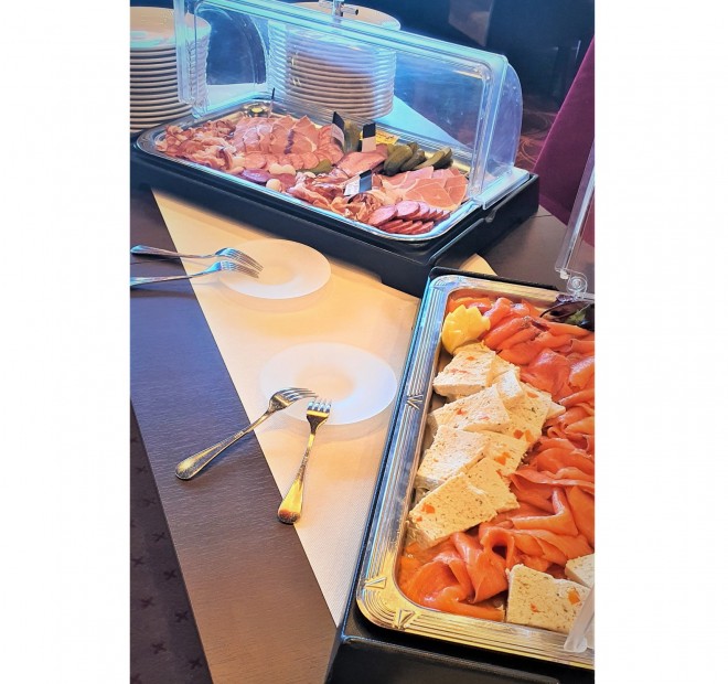 <h6 class='prettyPhoto-title'>Charcuterie and smoked salmon platters</h6>