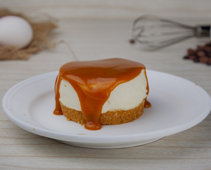 <h6 class='prettyPhoto-title'>Salted Caramel Cheesecake</h6>