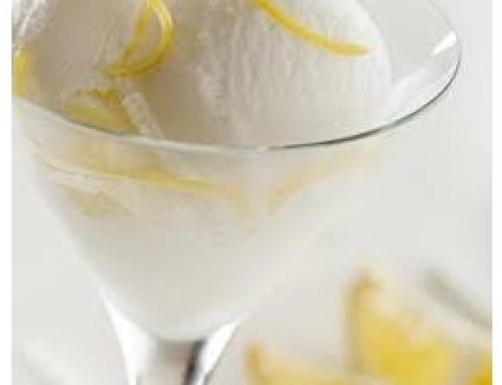 <h6 class='prettyPhoto-title'>Coupe Colonel (scoop of lime and vodka)</h6>