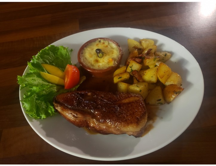 <h6 class='prettyPhoto-title'>Duck breast with honey (340gr)</h6>