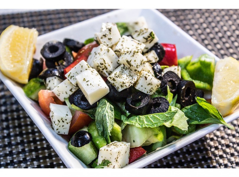 <h6 class='prettyPhoto-title'>Greek salad</h6>