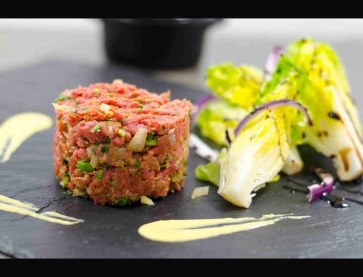 <h6 class='prettyPhoto-title'>Beef Tartare “Norman Race Middle Rumsteak”</h6>