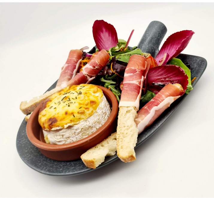 <h6 class='prettyPhoto-title'>Roasted Camembert d'Isigny and its Serrano mouillettes</h6>