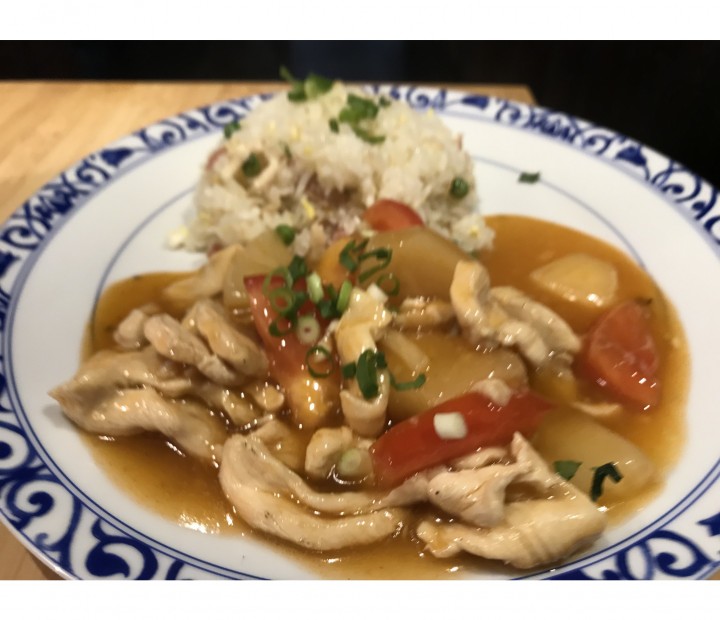 <h6 class='prettyPhoto-title'>Chicken (pineapple, curry, imperial)</h6>