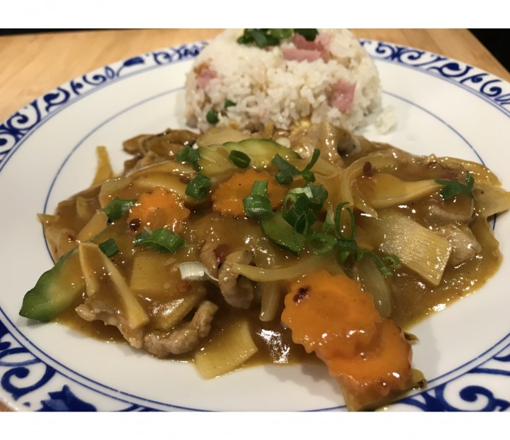 <h6 class='prettyPhoto-title'>Curried beef or shop shuey or onion or satay</h6>