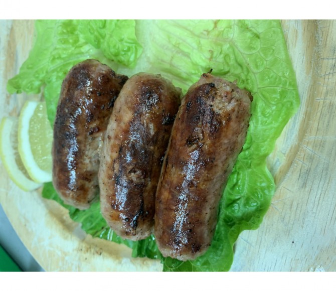 <h3 class='prettyPhoto-title'>Meat sausage</h3><br/>About 100gr per piece