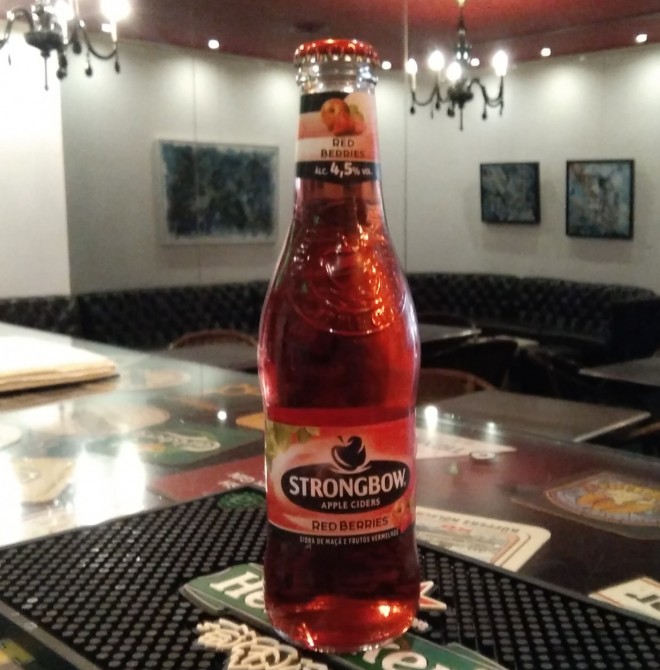 <h6 class='prettyPhoto-title'>Strongbow Red Berries</h6>