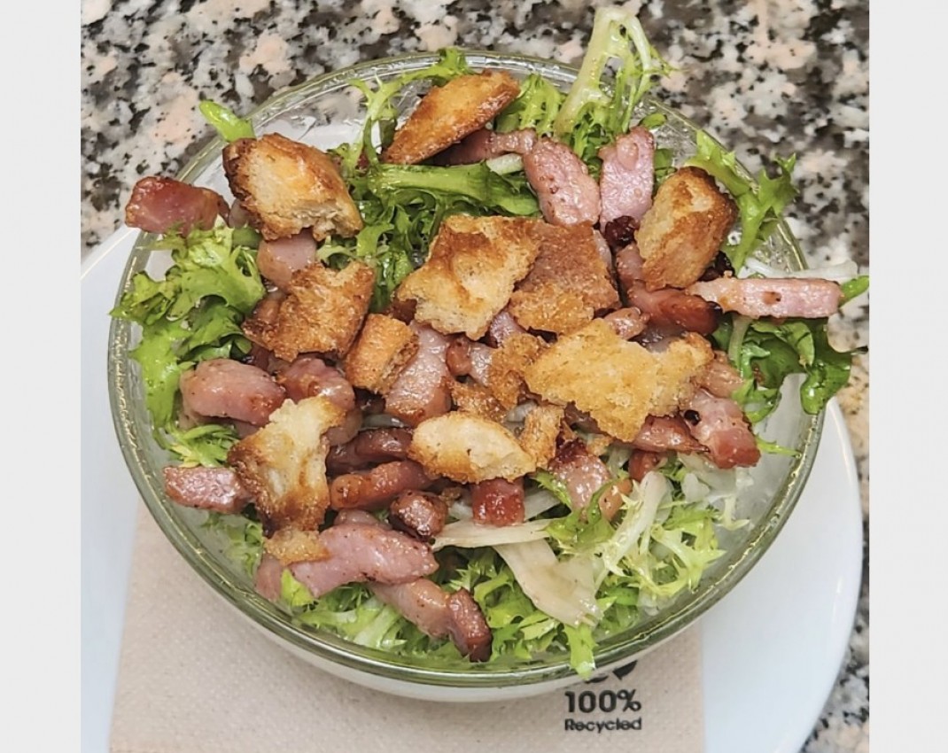 <h6 class='prettyPhoto-title'>Curly Salad with Bacon</h6>