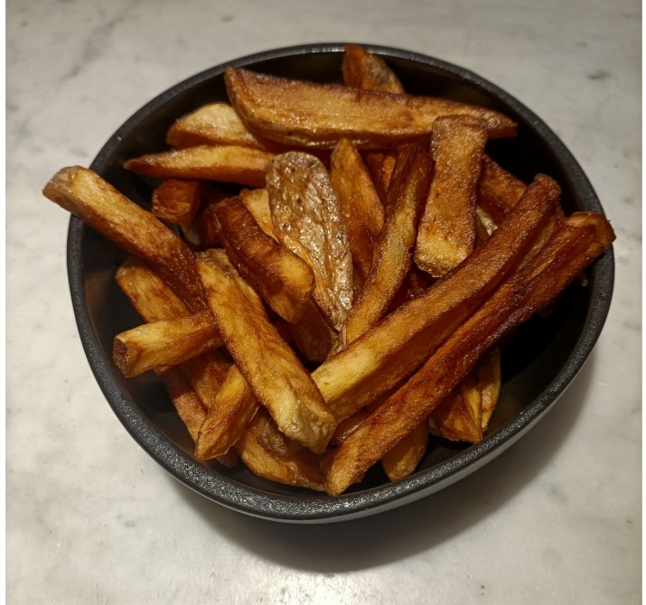 <h6 class='prettyPhoto-title'>Bowl of HOMEMADE Fries</h6>