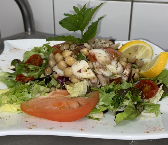 <h6 class='prettyPhoto-title'>Portuguese octopus salad </h6>