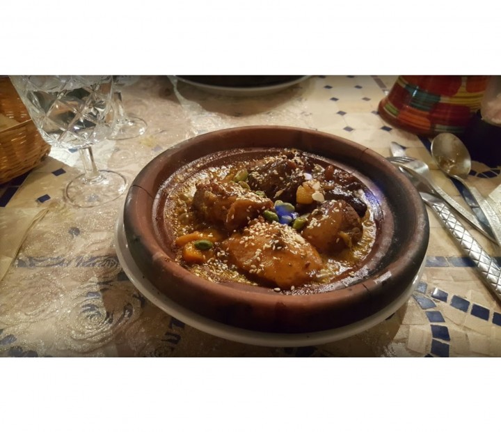 <h3 class='prettyPhoto-title'>Tajine Ouarzazate</h3><br/>A choice of meat flavored with cinnamon and saffron, simmered with prunes, apricots and dried fruits.