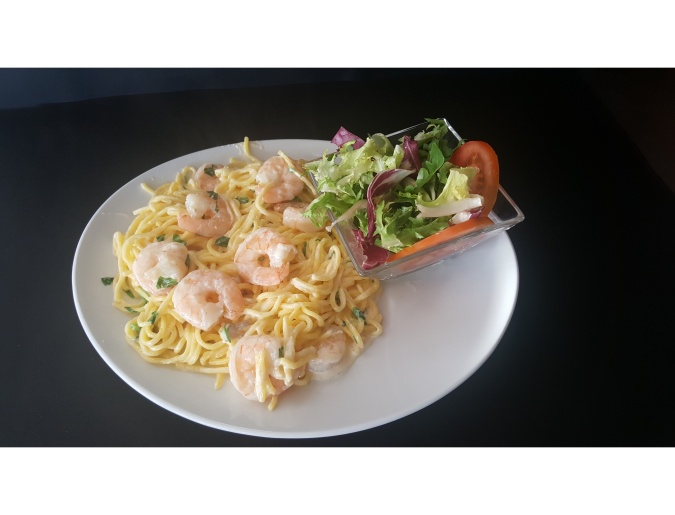 <h6 class='prettyPhoto-title'>Spaghetti with prawns</h6>