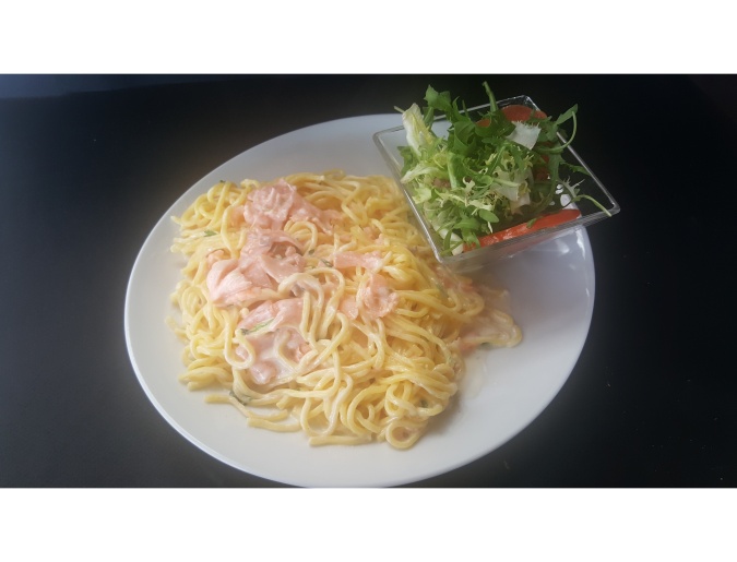 <h6 class='prettyPhoto-title'>Spaghetti Salmon</h6>