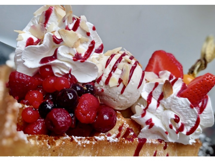 <h6 class='prettyPhoto-title'>The "Red Fruits" Waffle</h6>