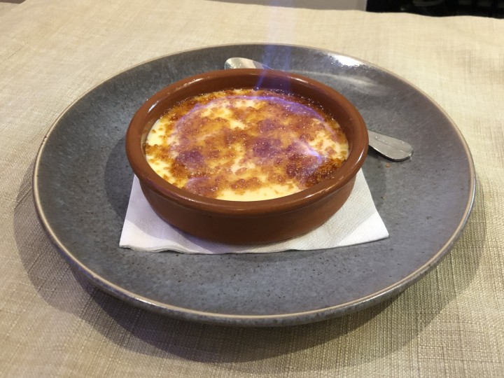 <h6 class='prettyPhoto-title'>Creme brulee with seasonal flavors</h6>