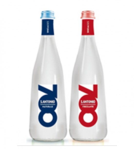 <h6 class='prettyPhoto-title'>Bottled mineral water 70 cl</h6>