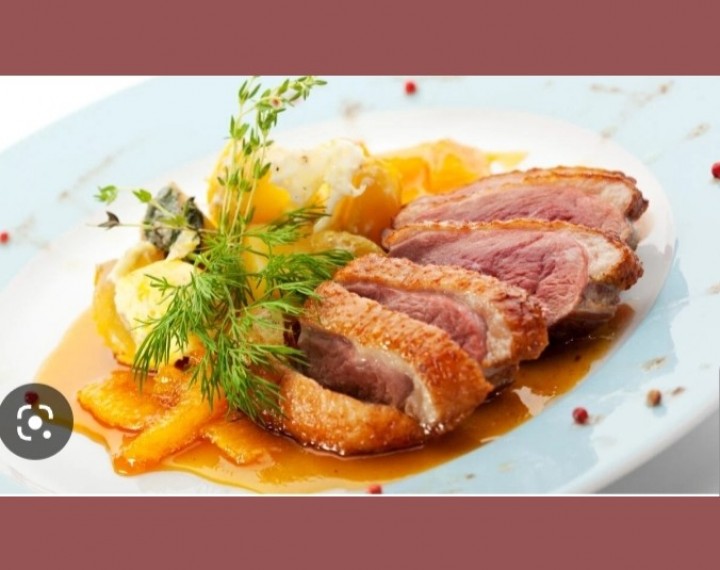 <h6 class='prettyPhoto-title'>Duck breast grilled with orange</h6>