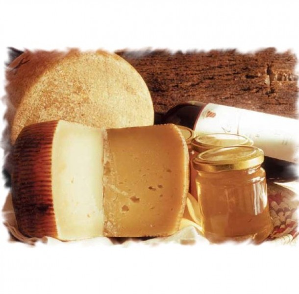 <h6 class='prettyPhoto-title'>Taste of aged cheeses</h6>