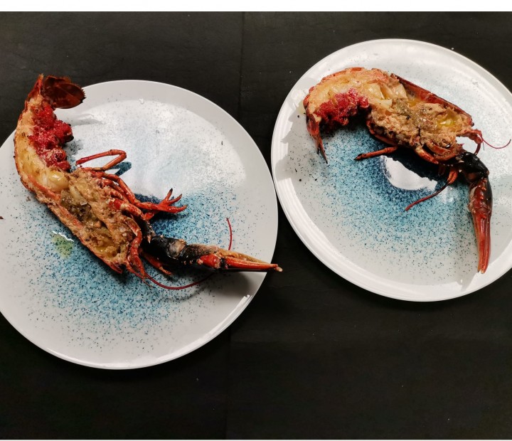 <h6 class='prettyPhoto-title'>Grilled lobster</h6>