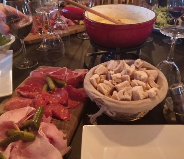 <h6 class='prettyPhoto-title'>Savoyard fondue with morel and cold meats</h6>