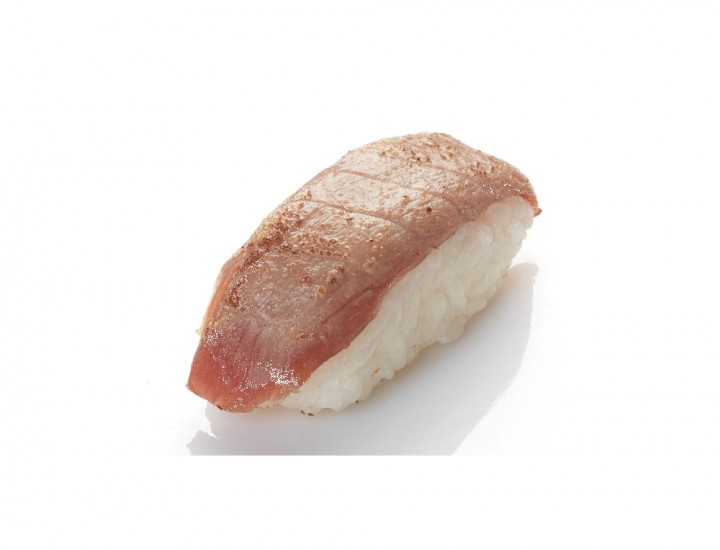 <h6 class='prettyPhoto-title'>Grilled tuna sushi</h6>
