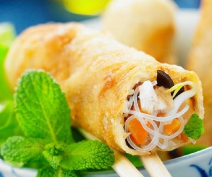<h6 class='prettyPhoto-title'>Vegetable spring rolls</h6>