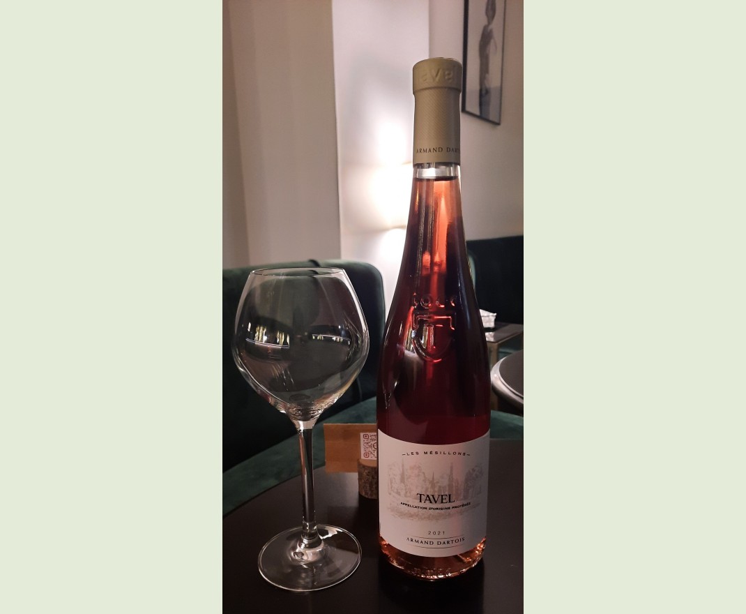 <h6 class='prettyPhoto-title'>TAVEL rosé wine (glass 12.5cl)</h6>