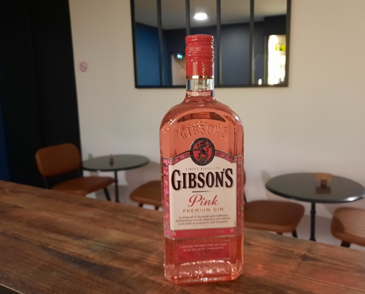 <h6 class='prettyPhoto-title'>GIN GIBSON'S PINK</h6>