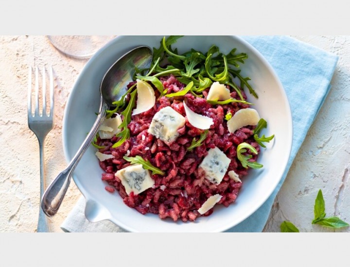 <h3 class='prettyPhoto-title'>Beetroot & poultry risotto, gorgonzola</h3><br/>