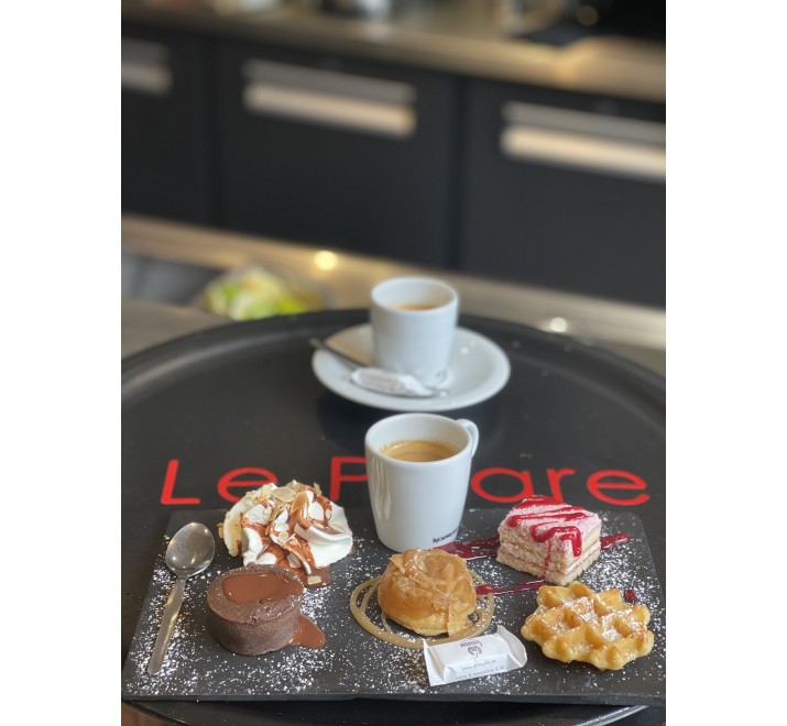 <h6 class='prettyPhoto-title'>CAFE GOURMAND, ask for the mini desserts of the day</h6>