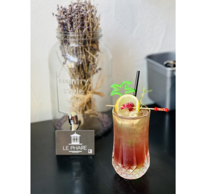 <h6 class='prettyPhoto-title'>Cocktail création du phare  the Russian Spring </h6>