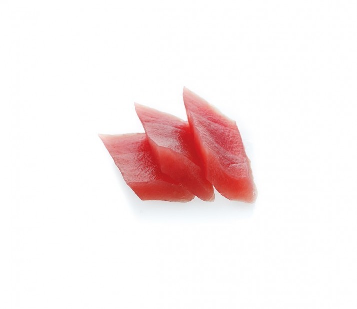 <h6 class='prettyPhoto-title'>B25. Tuna sashimi</h6>