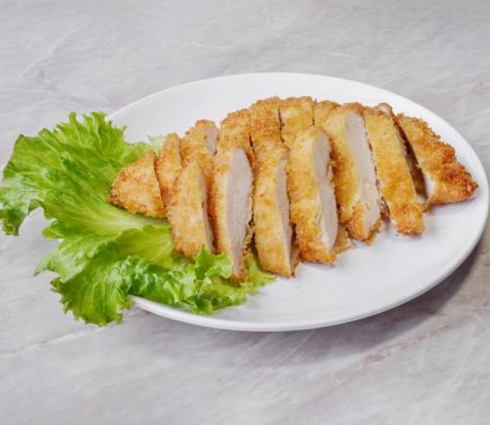 <h3 class='prettyPhoto-title'>AT 8. Crispy chicken</h3><br/>1 serving served with a sauce of your choice (spring rolls, sweet and sour, chili, soy or sriracha)
