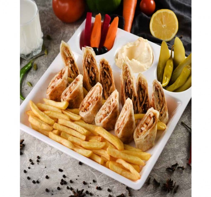 <h6 class='prettyPhoto-title'>Arabic chicken shawarma meal</h6>