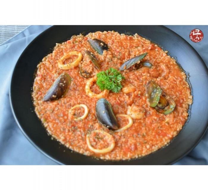 <h6 class='prettyPhoto-title'>(333) Seafood Tomato Risotto</h6>