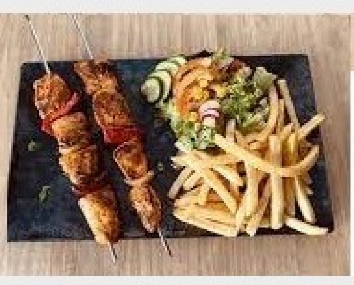<h6 class='prettyPhoto-title'>Plate 2 chicken skewers + homemade fries</h6>