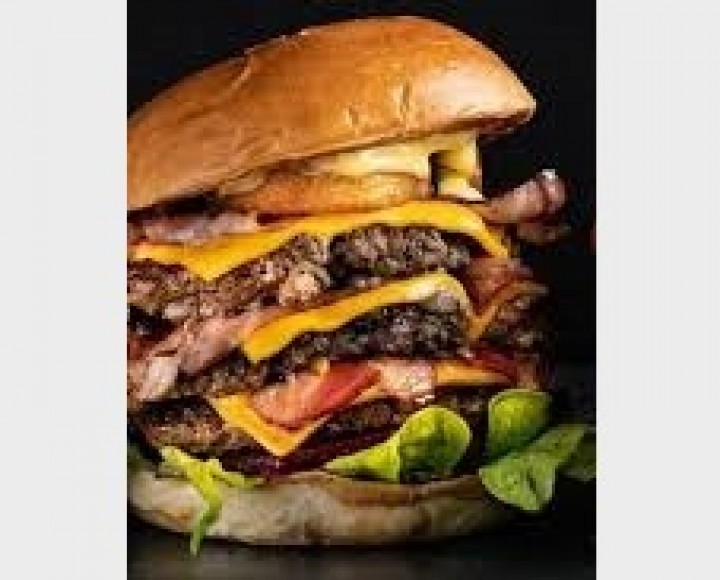 <h6 class='prettyPhoto-title'>Chef's Burger + Home fries & salad - tomato - onions</h6>
