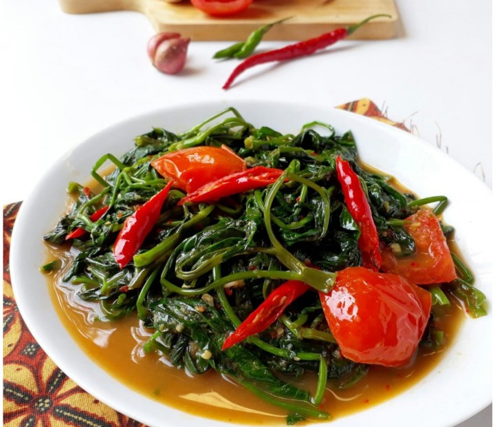 <h6 class='prettyPhoto-title'>Tumis kangkung </h6>