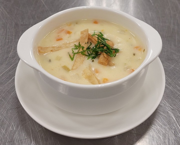 <h6 class='prettyPhoto-title'>Chicken Chowder with Crispy Chips</h6>