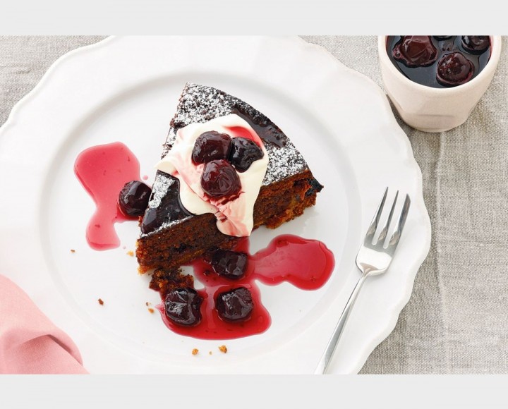 <h6 class='prettyPhoto-title'>Cinnamon Cream Cake with Cherry Compote</h6>