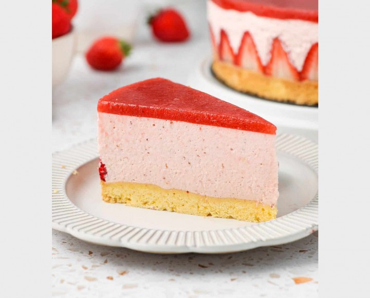 <h6 class='prettyPhoto-title'>Strawberry Jelly Mousse Cake</h6>