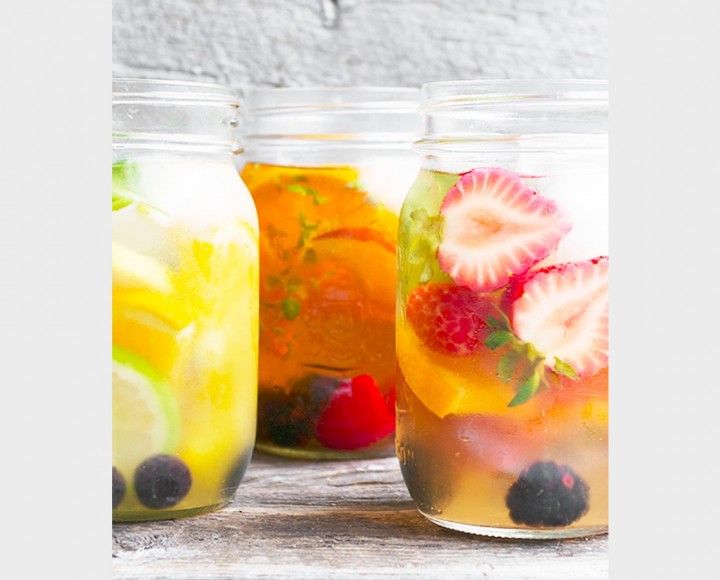 <h6 class='prettyPhoto-title'>Cold Brewed Iced Tea with Fruits</h6>