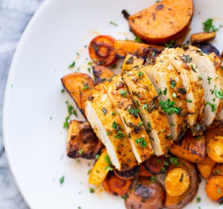 <h6 class='prettyPhoto-title'>Roast Chicken with Sautéed Vegetables and Potato Wedges</h6>