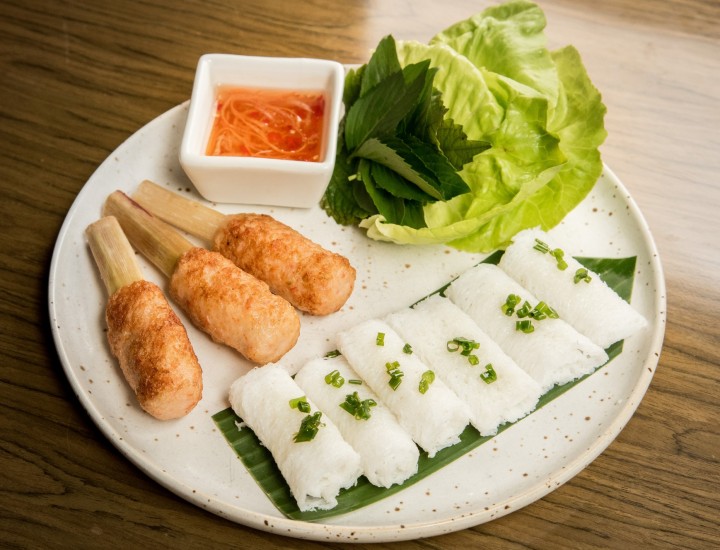 <h6 class='prettyPhoto-title'>Chạo Tôm/ Shrimp Paste on Sugar cane</h6>
