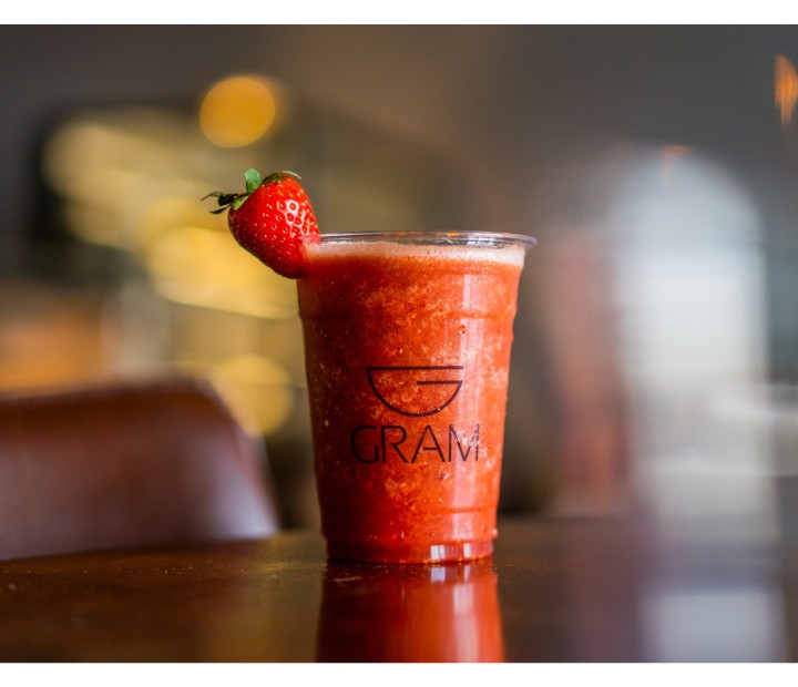 <h6 class='prettyPhoto-title'>Strawberry Juice</h6>