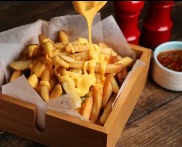 <h6 class='prettyPhoto-title'>Cheese Fries </h6>