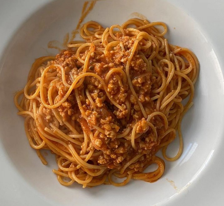 <h6 class='prettyPhoto-title'>Spaghetti al Ragu</h6>