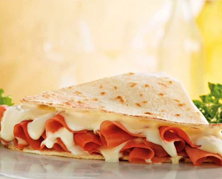 <h6 class='prettyPhoto-title'>PIADINA WITH RAW</h6>
