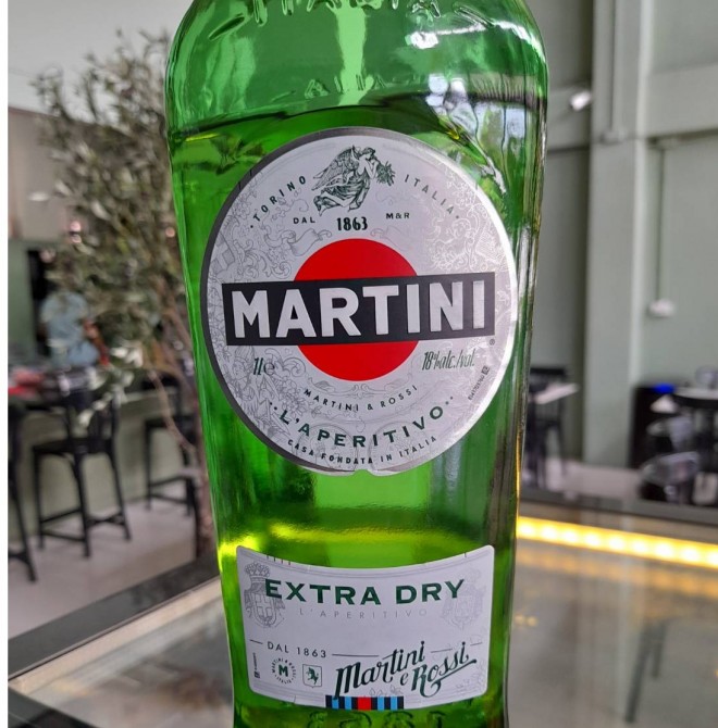<h6 class='prettyPhoto-title'>Martini Extra Dry</h6>